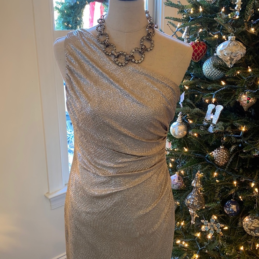 Lauren Ralph Lauren Evening Metallic one-shoulder Gown